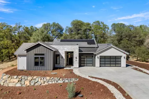 23222 Darkhorse Dr, Auburn, CA 95602