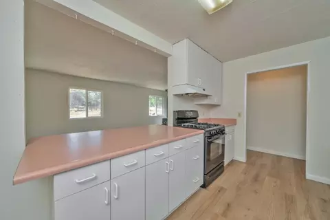 Kitchen - 5270 Newtown Rd, Placerville, CA 95667 photo 3 of 4