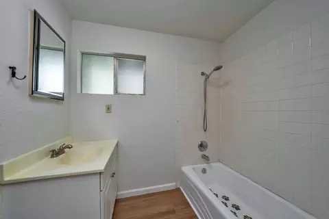 Bath - 5270 Newtown Rd, Placerville, CA 95667 photo 1 of 1