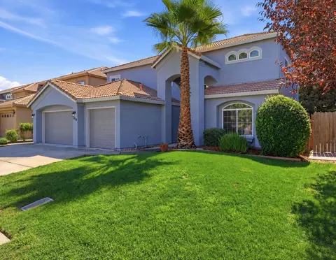 1958 Mccune Ave, Yuba City, CA 95993