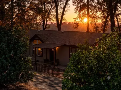 6471 Forest View Dr, Georgetown, CA 95634