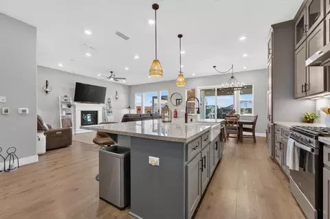 Kitchen - 3205 Chickadee Ct, Rocklin, CA 95765 photo 7 of 8