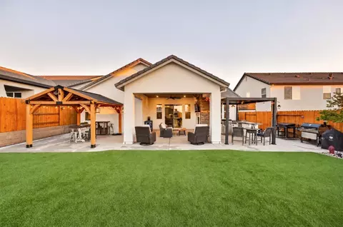 Exterior - 3205 Chickadee Ct, Rocklin, CA 95765 photo 4 of 11