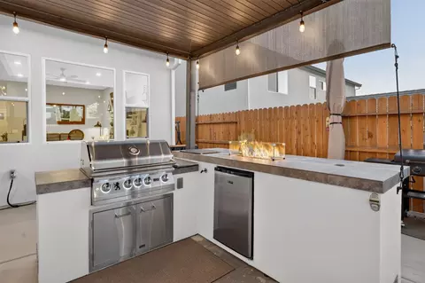 Kitchen - 3205 Chickadee Ct, Rocklin, CA 95765 photo 8 of 8