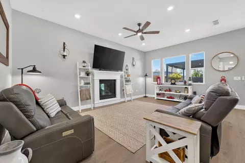 Living - 3205 Chickadee Ct, Rocklin, CA 95765 photo 1 of 1