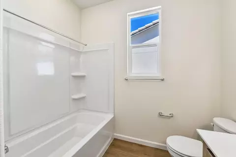 Bath - 266 Victorious St, Manteca, CA 95337 photo 4 of 7