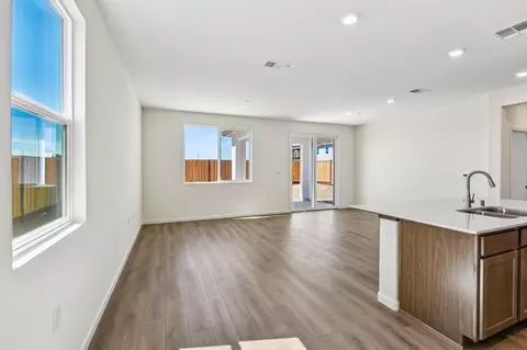 Living - 266 Victorious St, Manteca, CA 95337 photo 3 of 3