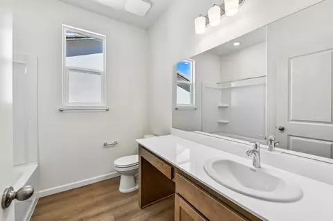Bath - 266 Victorious St, Manteca, CA 95337 photo 3 of 7