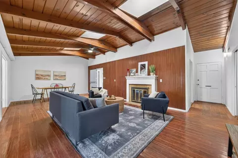 Living - 801 N Campus Way, Davis, CA 95616 photo 2 of 5