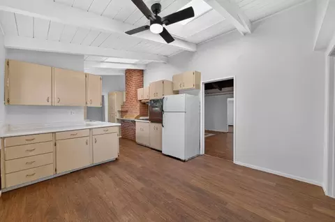 Kitchen - 801 N Campus Way, Davis, CA 95616 photo 2 of 5