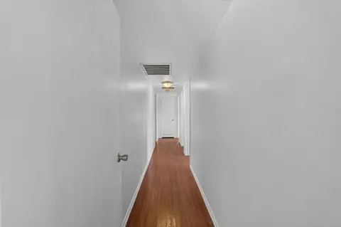 Entry Way - 801 N Campus Way, Davis, CA 95616 photo 4 of 5