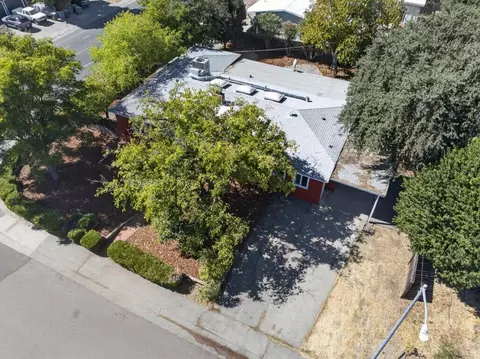 View/Area - 801 N Campus Way, Davis, CA 95616 photo 3 of 13