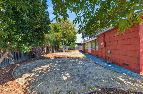 Exterior - 801 N Campus Way, Davis, CA 95616 photo 8 of 17