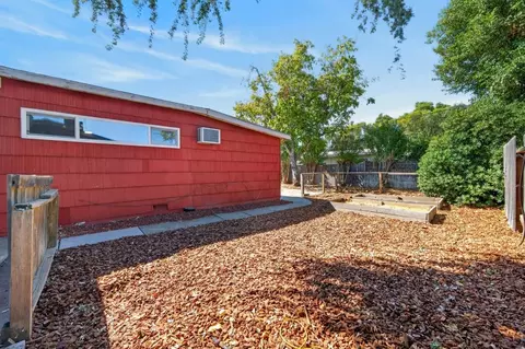 Exterior - 801 N Campus Way, Davis, CA 95616 photo 5 of 17