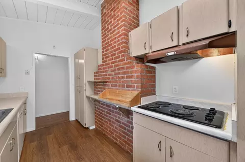 Kitchen - 801 N Campus Way, Davis, CA 95616 photo 3 of 5