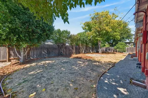Exterior - 801 N Campus Way, Davis, CA 95616 photo 10 of 17