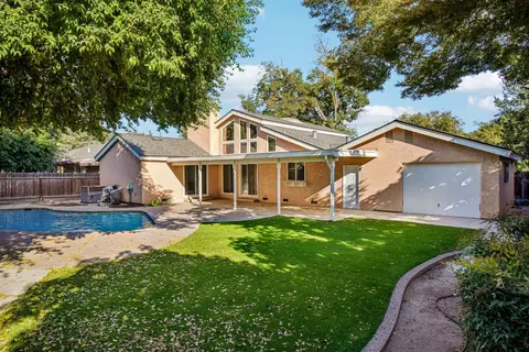 Exterior - 2100 Sandpoint Dr, Modesto, CA 95358 photo 4 of 10