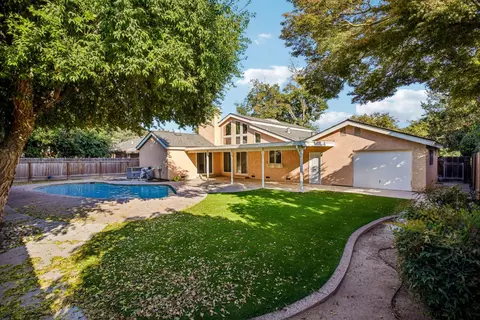 Exterior - 2100 Sandpoint Dr, Modesto, CA 95358 photo 10 of 10
