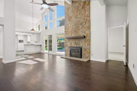 Living - 2100 Sandpoint Dr, Modesto, CA 95358 photo 4 of 7