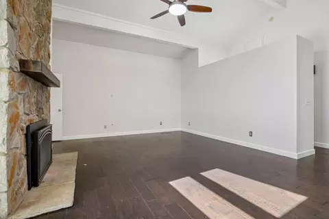 Living - 2100 Sandpoint Dr, Modesto, CA 95358 photo 2 of 7