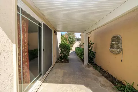Exterior - 1144 Copper Lantern Ct, Modesto, CA 95355 photo 4 of 9