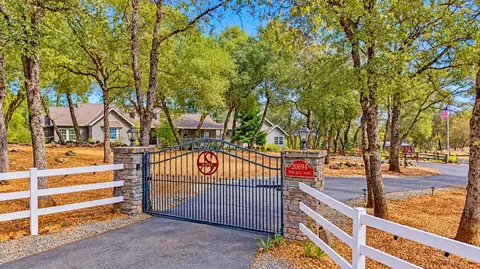 20694 Wildwood West Dr, Penn Valley, CA 95946