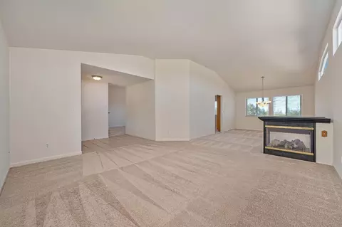 Living - 224 Success Mine Loop, Grass Valley, CA 95945 photo 2 of 9