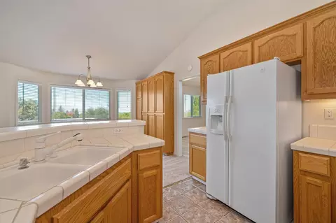 Kitchen - 224 Success Mine Loop, Grass Valley, CA 95945 photo 4 of 4