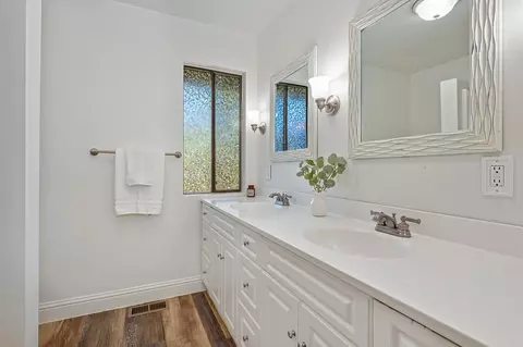 Bath - 21440 Snooks Rd, Colfax, CA 95713 photo 3 of 4
