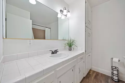 Bath - 21440 Snooks Rd, Colfax, CA 95713 photo 1 of 4
