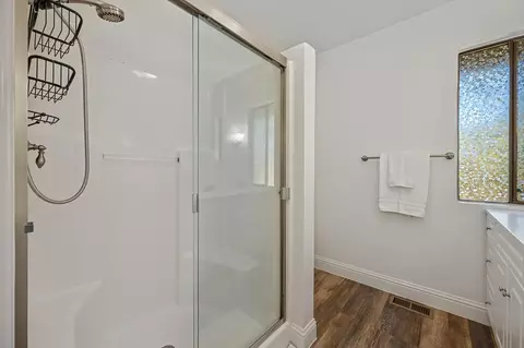 Bath - 21440 Snooks Rd, Colfax, CA 95713 photo 4 of 4