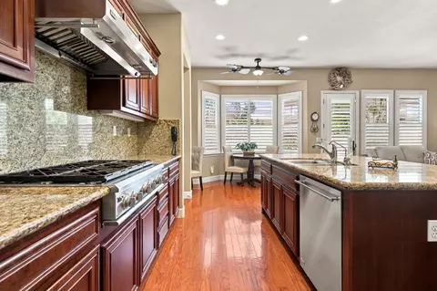 Kitchen - 2209 Starflower Dr, Tracy, CA 95376 photo 6 of 9