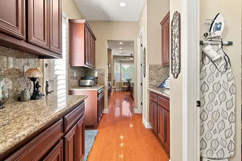 Entry Way - 2209 Starflower Dr, Tracy, CA 95376 photo 7 of 10