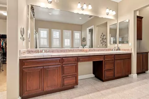 Bath - 2209 Starflower Dr, Tracy, CA 95376 photo 5 of 5