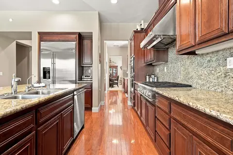 Entry Way - 2209 Starflower Dr, Tracy, CA 95376 photo 5 of 10