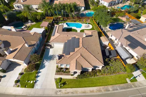 View/Area - 2209 Starflower Dr, Tracy, CA 95376 photo 3 of 14