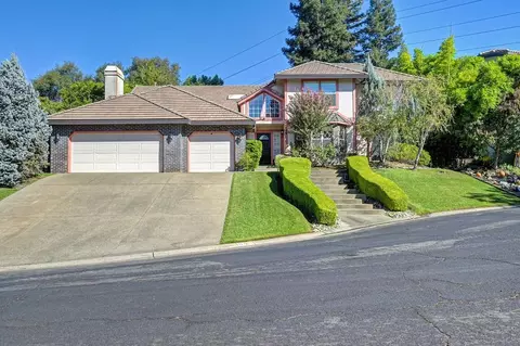 106 Woodview Ct, Folsom, CA 95630