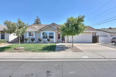 3808 Poinsettia Dr, Modesto, CA 95356