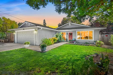5112 Kovanda Ave, Carmichael, CA 95608