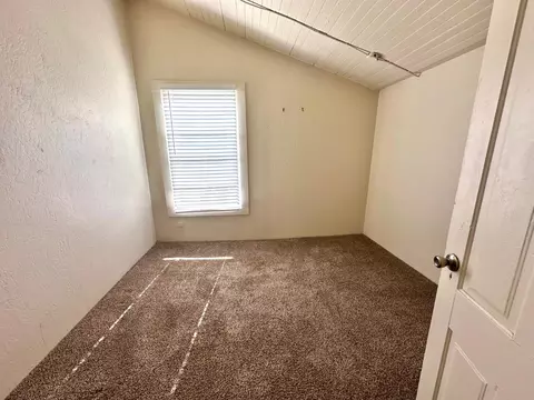 Bedroom - 3280 Murphys Grade Rd, Murphys, CA 95247 photo 1 of 2