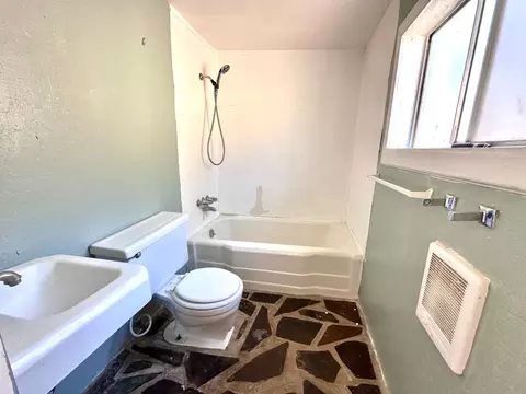 Bath - 3280 Murphys Grade Rd, Murphys, CA 95247 photo 1 of 1