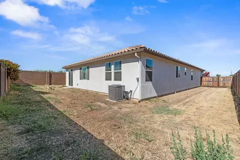Exterior - 1589 Lantern Way, Hughson, CA 95326 photo 5 of 6