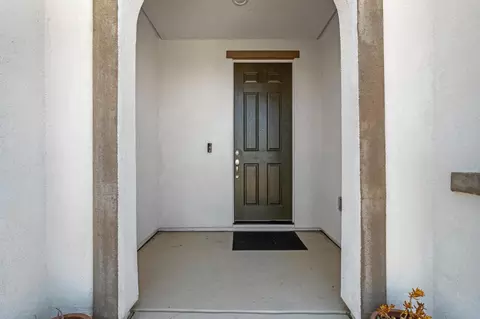 Entry Way - 1589 Lantern Way, Hughson, CA 95326 photo 1 of 6