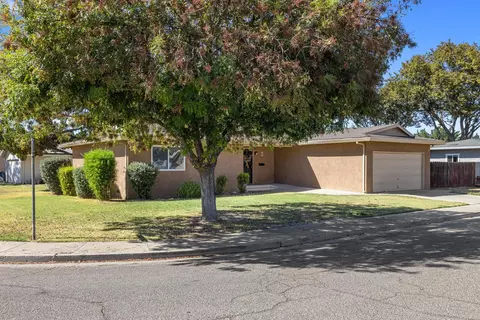 913 Sylvia St, Gustine, CA 95322