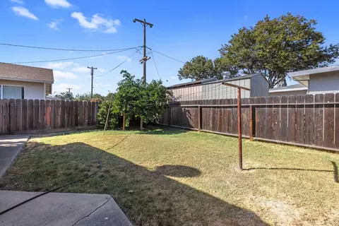 Exterior - 913 Sylvia St, Gustine, CA 95322 photo 5 of 5