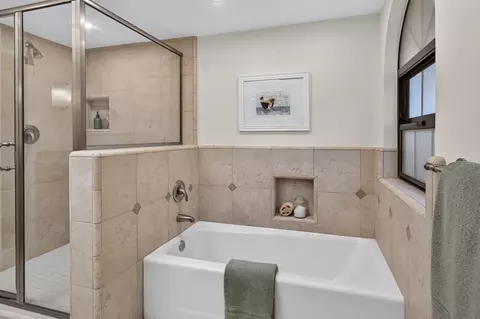 Bath - 27020 El Macero Dr, El Macero, CA 95618 photo 2 of 9
