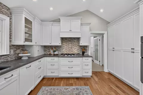 Kitchen - 27020 El Macero Dr, El Macero, CA 95618 photo 4 of 9
