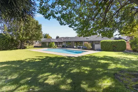 Exterior - 27020 El Macero Dr, El Macero, CA 95618 photo 13 of 15