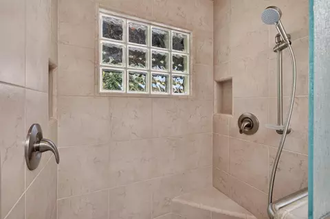 Bath - 27020 El Macero Dr, El Macero, CA 95618 photo 6 of 9
