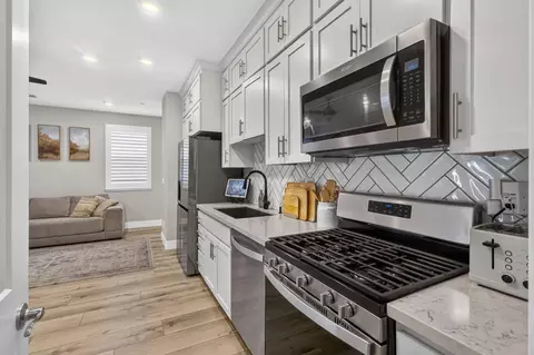 Kitchen - 2315 Ranch View Dr, Rocklin, CA 95765 photo 9 of 11